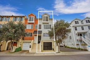 Four bedroom beachside apartment